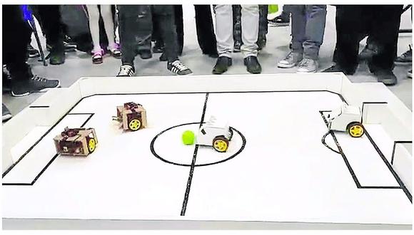 Huancayo: Fútbol de robots es la sensación entre escolares (VIDEO)