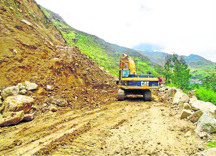 Derrumbes amenazan carretera Hyo. - Hvca.