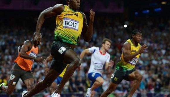 Usain Bolt es derrotado en su regreso a las pistas