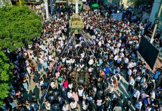 Piuranos acompañan imponente procesión de Cristo Yacente