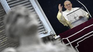 El papa Francisco defiende la vacunación y condena la propagación de noticias sin fundamento sobre el COVID-19