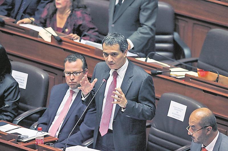 Ejecutivo pide facultades legislativas para 120 días