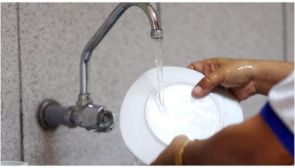 Baja presión de agua en sectores de Huancayo continuará tras reparación de tubería