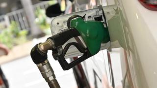 Bajan precios de combustibles tras exoneración del ISC