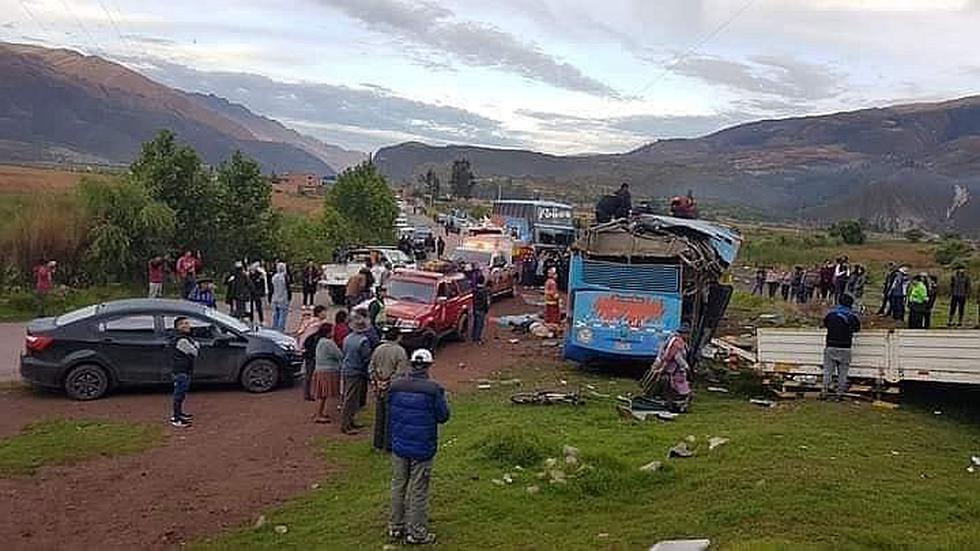 Tres escolares de 6to de primaria y cuatro adultos mueren en caída de bus, en Cusco (VIDEO y FOTOS)