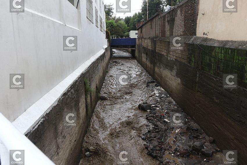 Verán limpieza de torrentera Chullo como medida de prevención