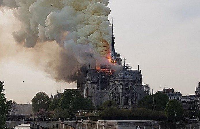 Incendio en Catedral de Notre Dame de París: El fuego fue controlado (FOTOS Y VIDEO)