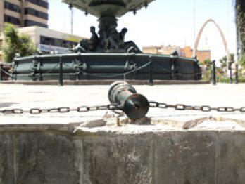 Fuente ornamental se encuentra en abandono