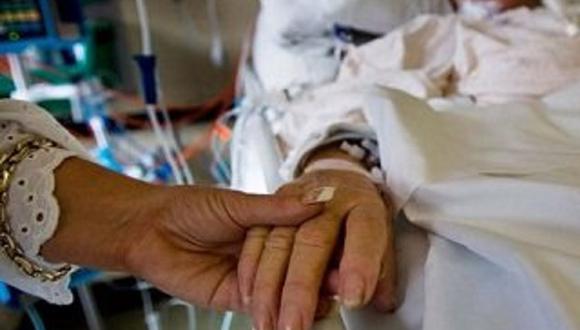 Roberto Ángulo presenta proyecto de ley que permita eutanasia a pacientes terminales