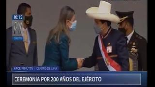 Pedro Castillo y Maricarmen Alva se reencontraron y se estrecharon las manos tras polémico incidente (VIDEO)