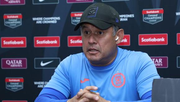 Juan Reynoso comandará el proceso en la selección peruana con miras a la clasificación al Mundial 2026. (Foto: Cruz Azul / Liga MX)