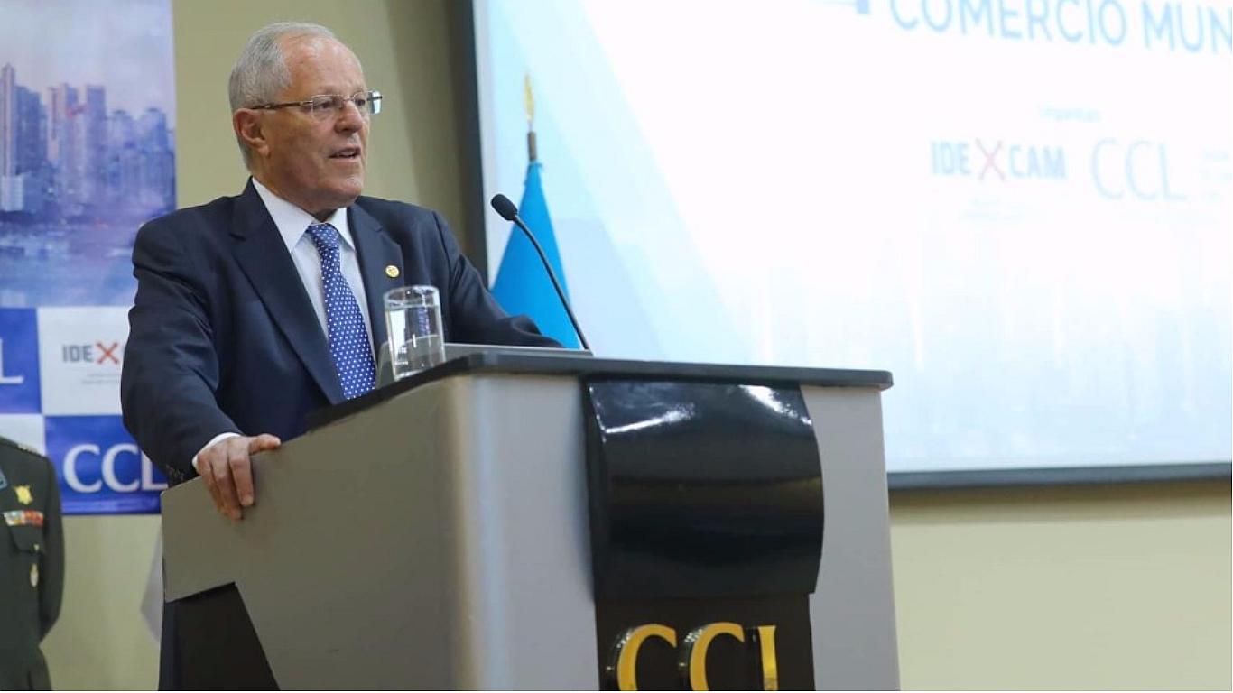 PPK sobre voto de confianza al gabinete Aráoz:"Recemos por el debate que habrá en el Congreso"