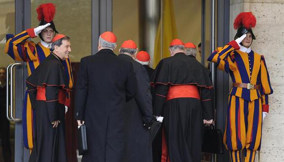 Doce cardenales no podrían ser papables, según víctimas de sacerdotes pederastas