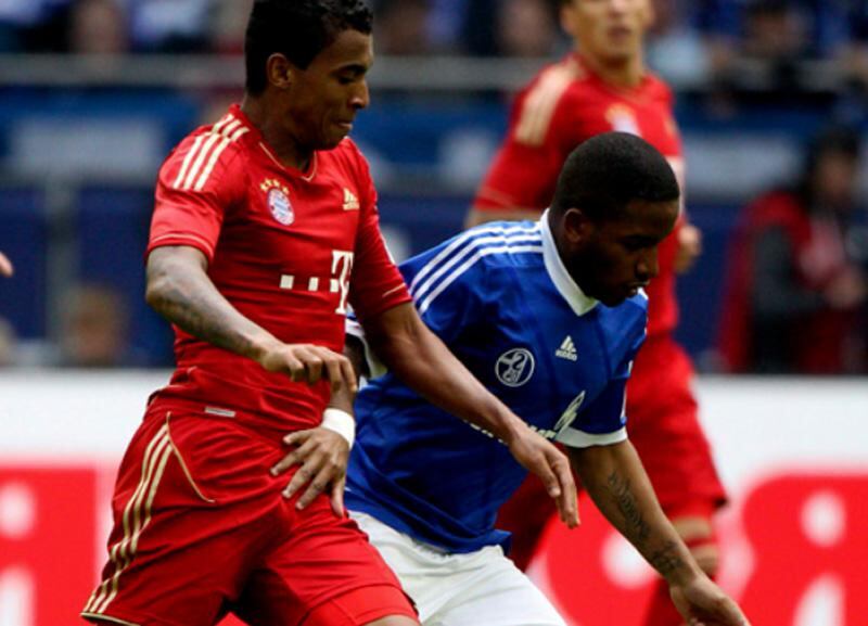 Bayern vence al Schalke con Farfán en cancha y Pizarro en la banca