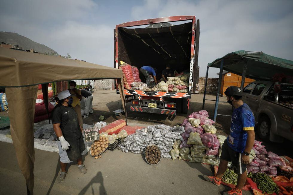 Mercado implementado por Minagri ofrece diferentes productos a un precio justo. (Foto: Miguel Yovera/GEC)