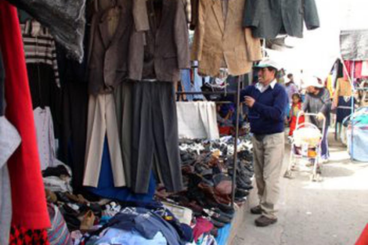 Comerciantes continuarán con venta de ropa usada | PERU | CORREO