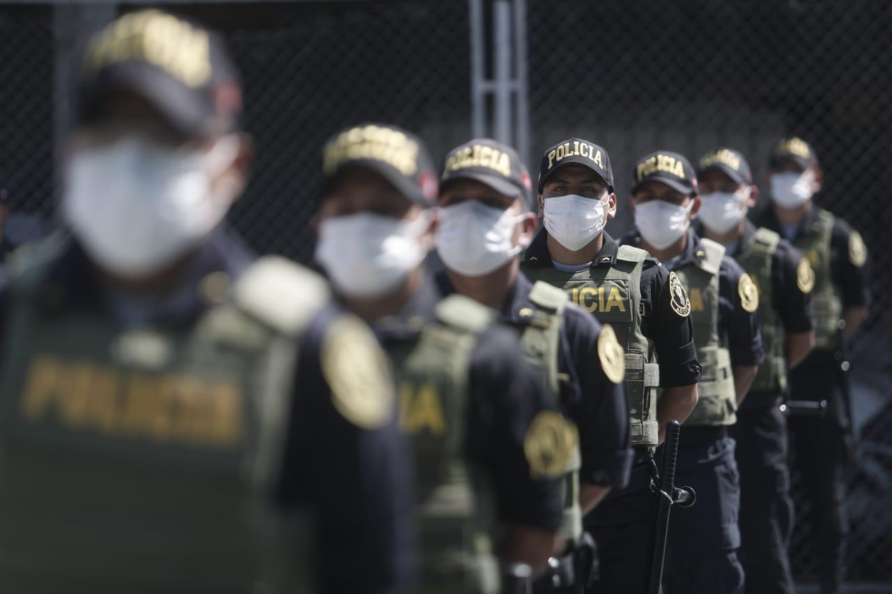 Policías (Foto: César Campos / GEC)