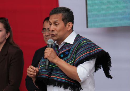 Presidente hace alusión a poca experiencia laboral y que no saben 