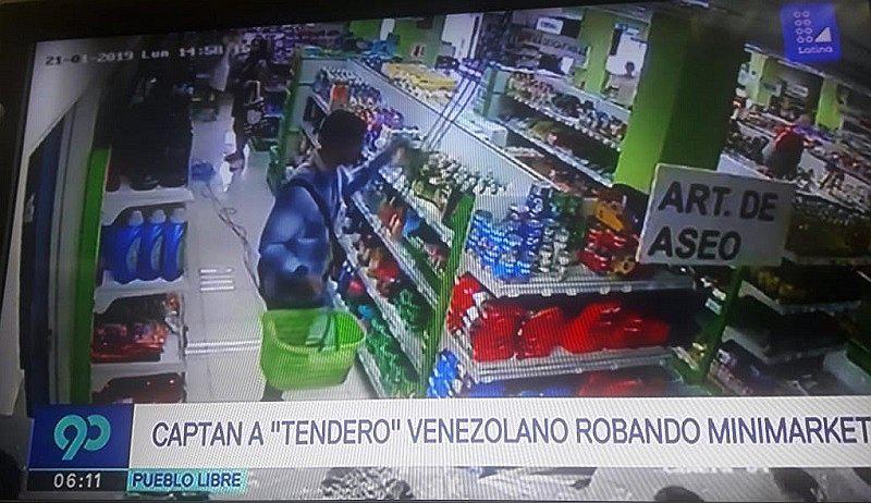 ​Extranjero es sorprendido robando productos de limpieza en un supermercado (FOTOS)