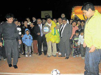 No para de inaugurar obras