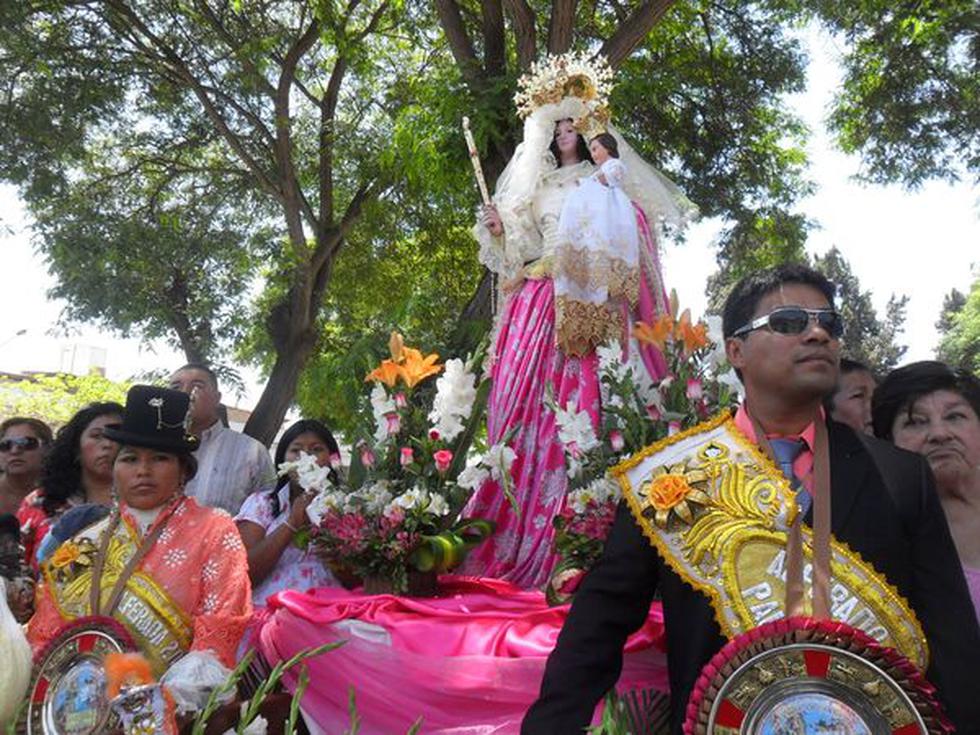 Con morenadas celebraron a "Mamita Candelaria"