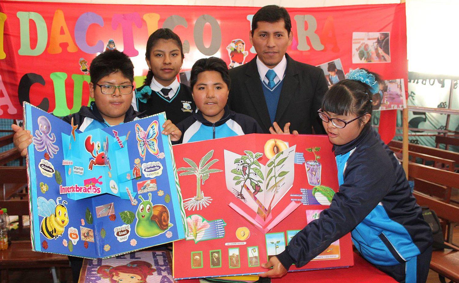 Arequipa: Estudiantes elaboran material didáctico para sus compañeros con discapacidad