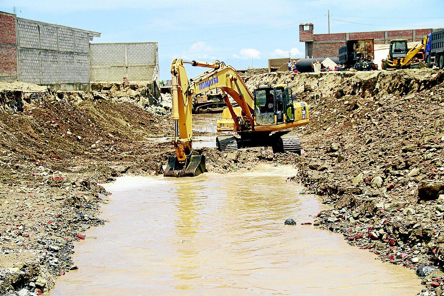Retraso en obras de la reconstrucción genera descontento en el norte del país