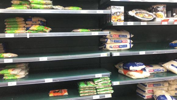 Usuarios de Twitter reportan compra masiva de productos en supermercado de Tottus de Surco. (Foto: Twitter @MarlonAlvaradoM)