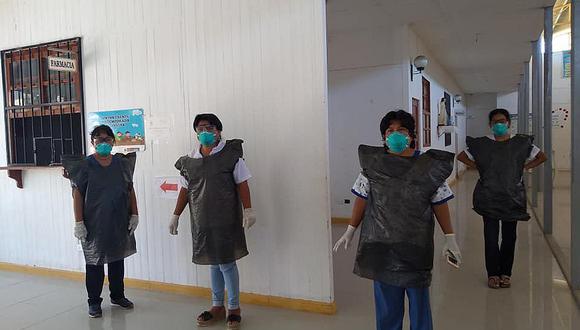 Talara: Personal de salud usa bolsas de basura para protegerse contra el coronavirus