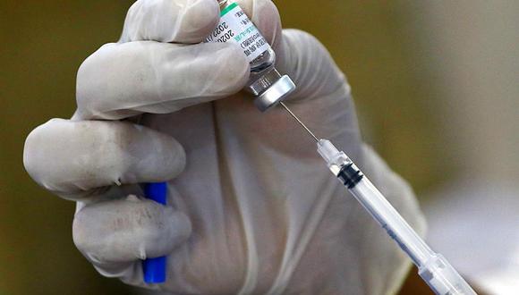 El proceso de vacunación comenzó el último martes en los principales centros de salud en Lima y Callao. Este primer lote está destinado a los médicos de las áreas de UCI y emergencias que atienden pacientes con coronavirus.