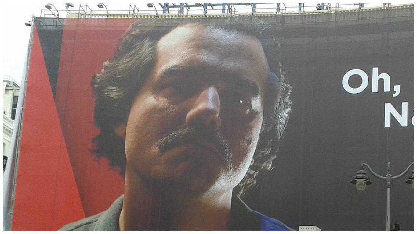 Panel navideño de la serie 'Narcos' ha desatado polémica por esta peculiar razón