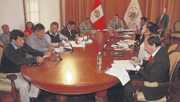 Consejeros insisten en salida de Jesús Torres Saravia de la gerencia general de la Región 