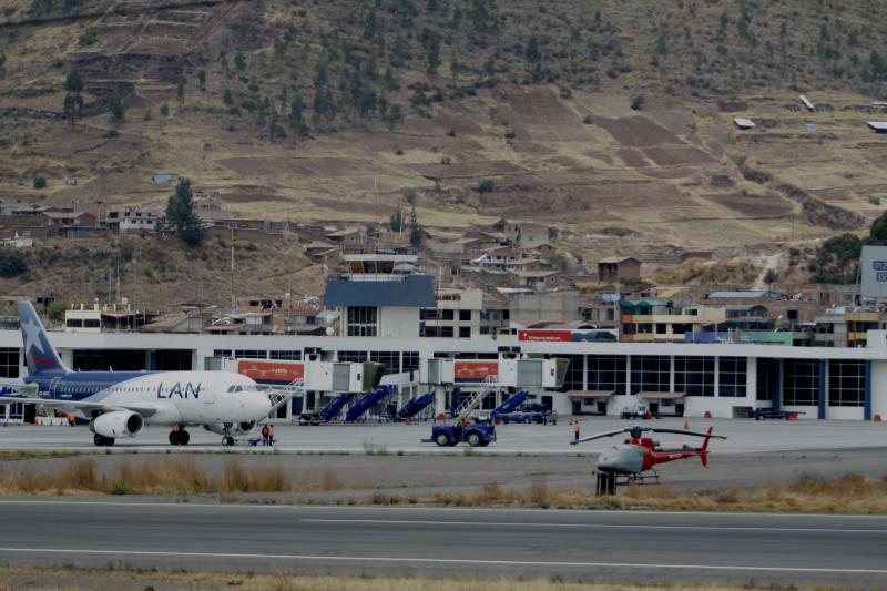 Cierran aeropuerto de Puerto Maldonado por seguridad