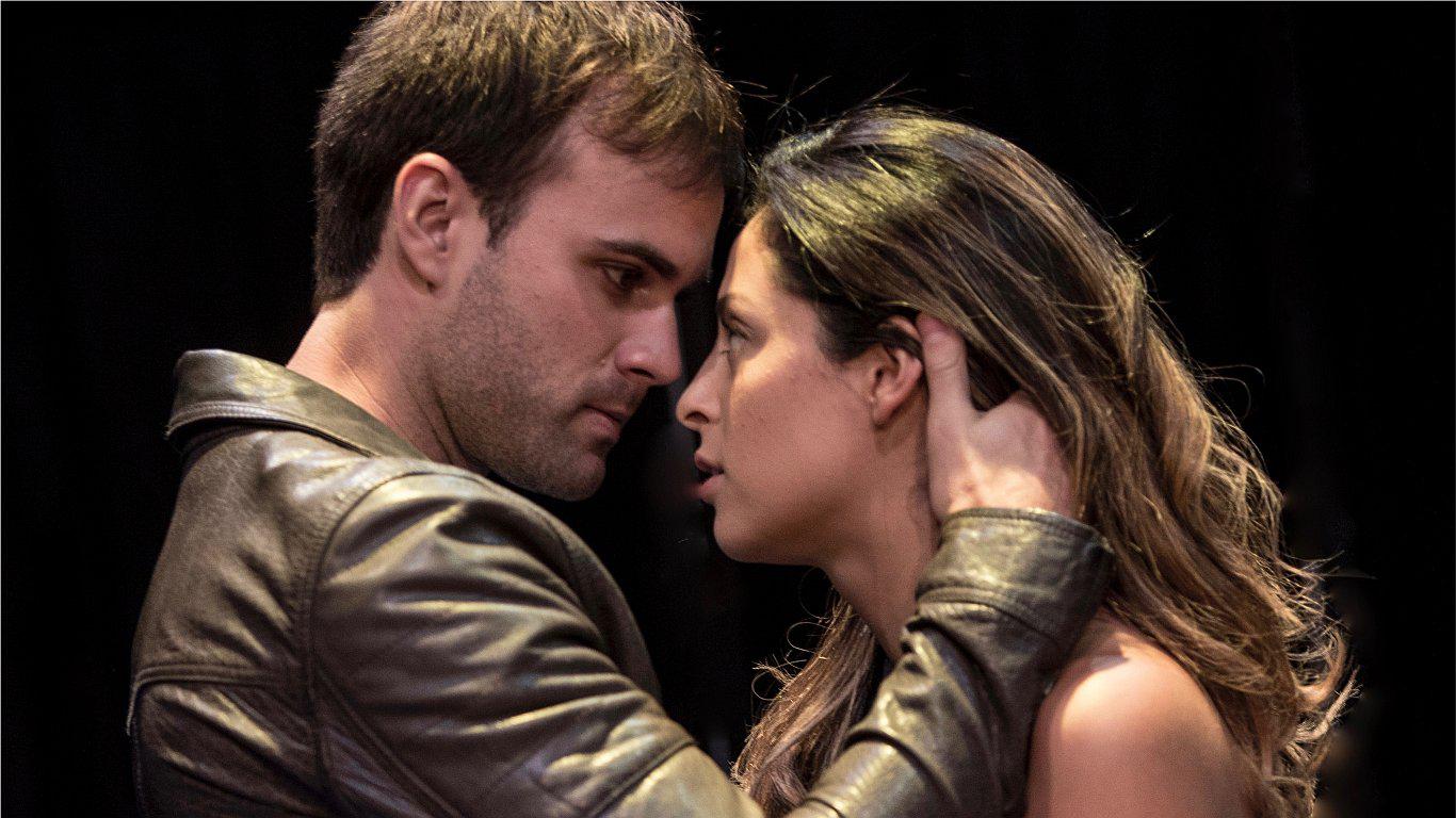 Obra teatral "La habitación azul" habla sobre la soledad y las relaciones amorosas (VIDEO)