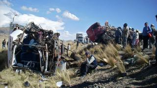 5 muertos y 17 heridos deja accidente de bus en Bolivia