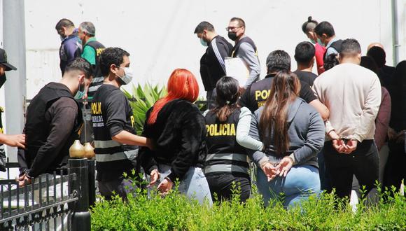 Dictan prisión preventiva para 10 de los 20 detenidos de la organización criminal Los Gallegos| Foto: Leonardo Cuito