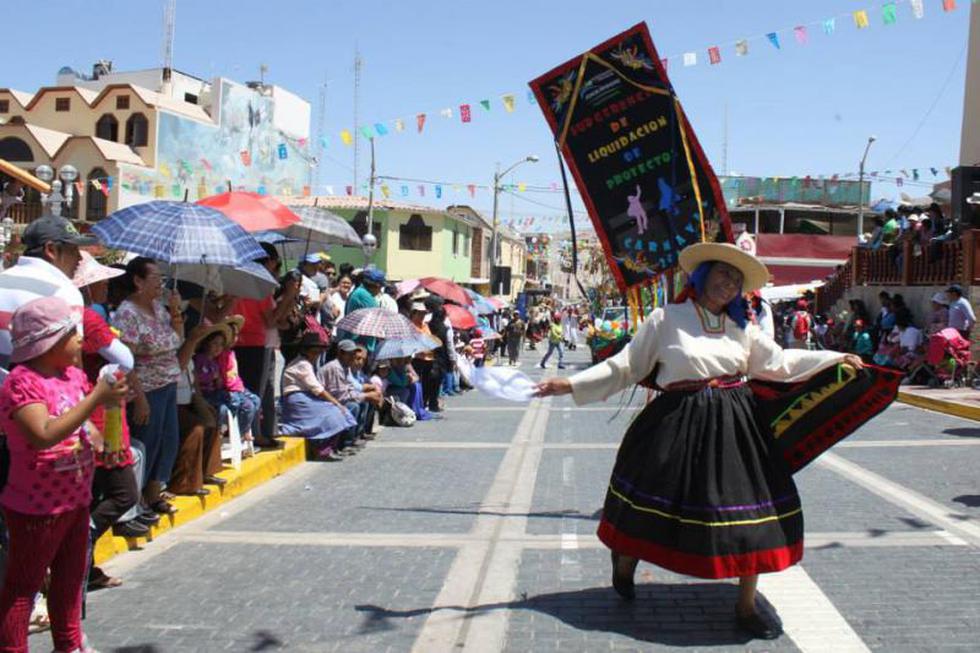 Locumba cerró los carnavales con vistoso pasacalle