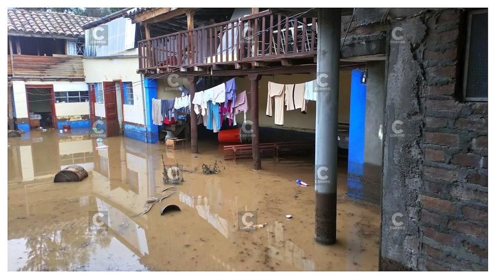 Deslizamientos provocan daños en viviendas y cultivos en Huancayo (FOTOS)