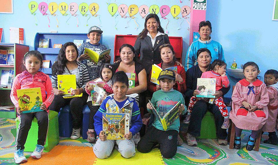 ​Municipios de Cayma y Miraflores instalan bibliotecas para infantes