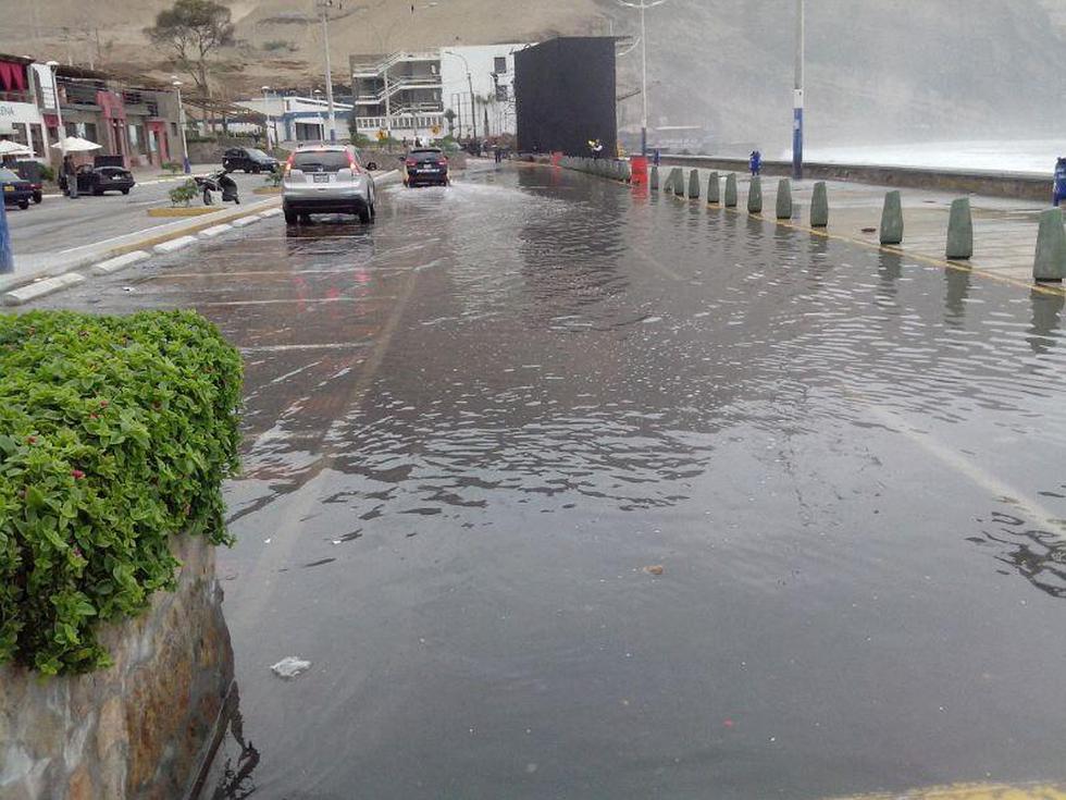 Oleaje anómalo en la costa peruana: 40 casas inundadas y embarcaciones volteadas