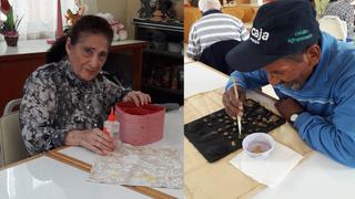 Tacna: Abuelitos confeccionan artículos para venderlos como regalos por Día de San Valentín