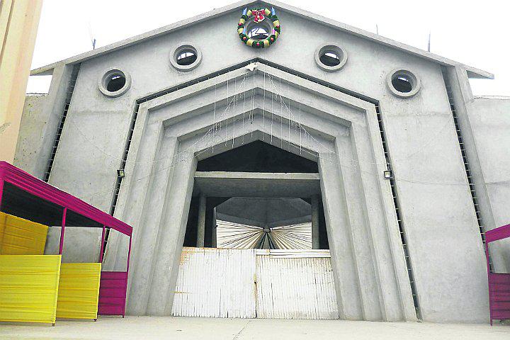 Recaudan fondos para construir iglesia San Pedro