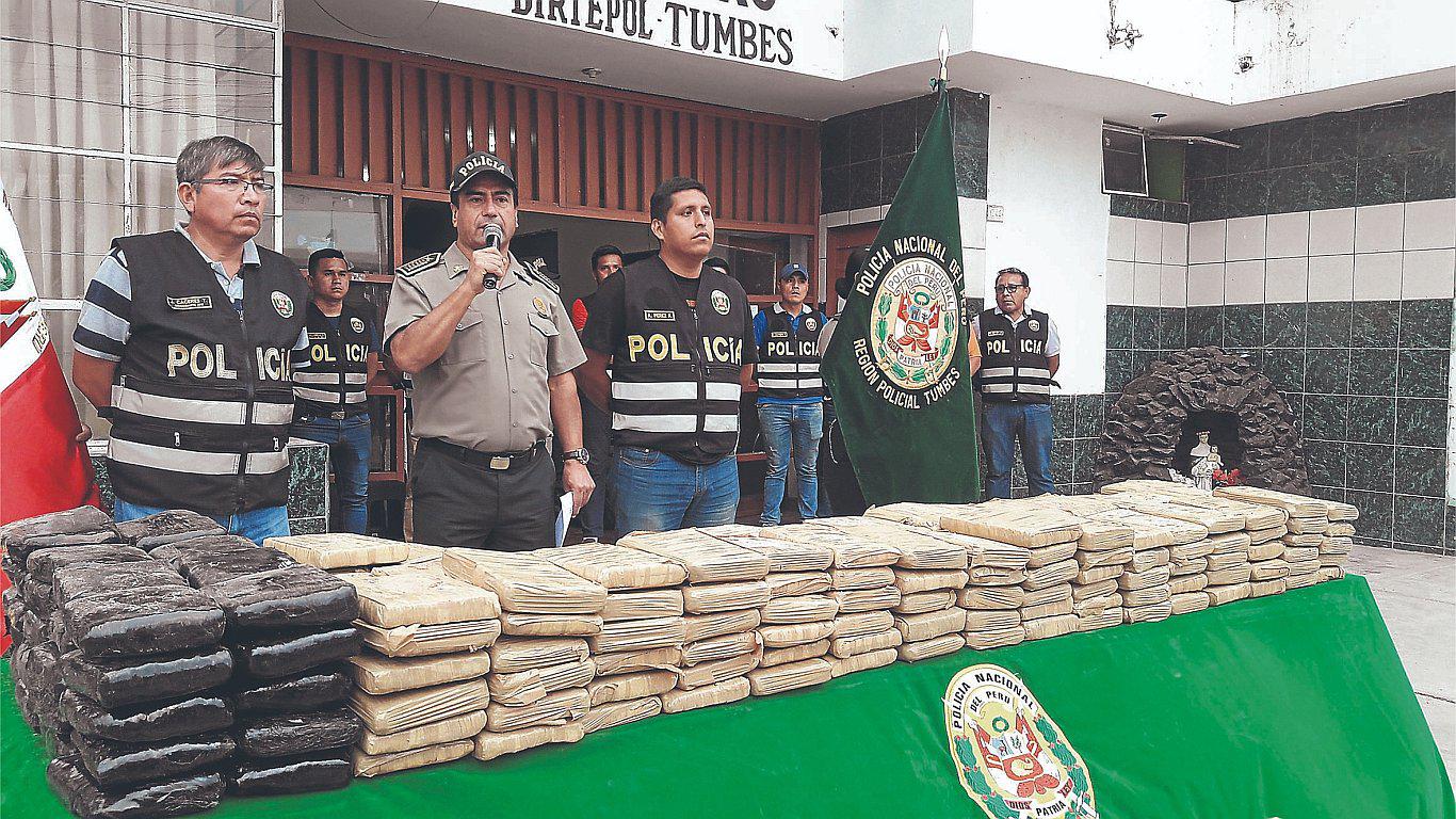 Más de 600 kilos de droga decomisada es trasladada a Lima