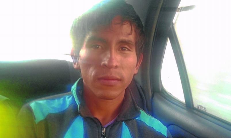 Detienen a chofer de combi por seducir a quinceañera