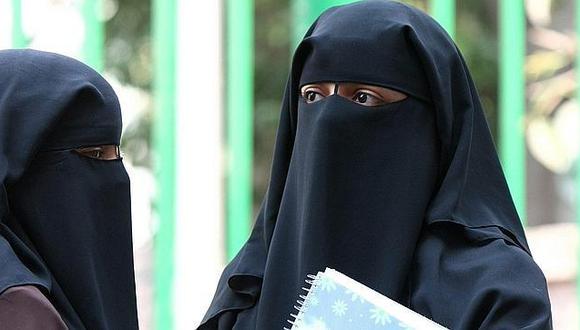 Región suiza prohíbe a mujeres musulmanas usar velo en lugares públicos