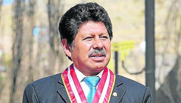 Exrector de la Universidad Nacional del Altiplano se pone en carrera electoral 