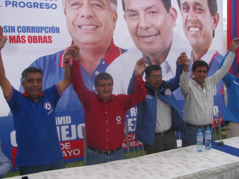 Proveedores presentes en campaña de Acuña
