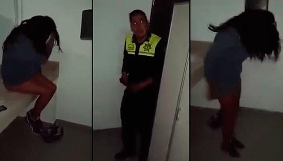 Policía tiene relaciones sexuales con presunta menor en baño público (VIDEO)