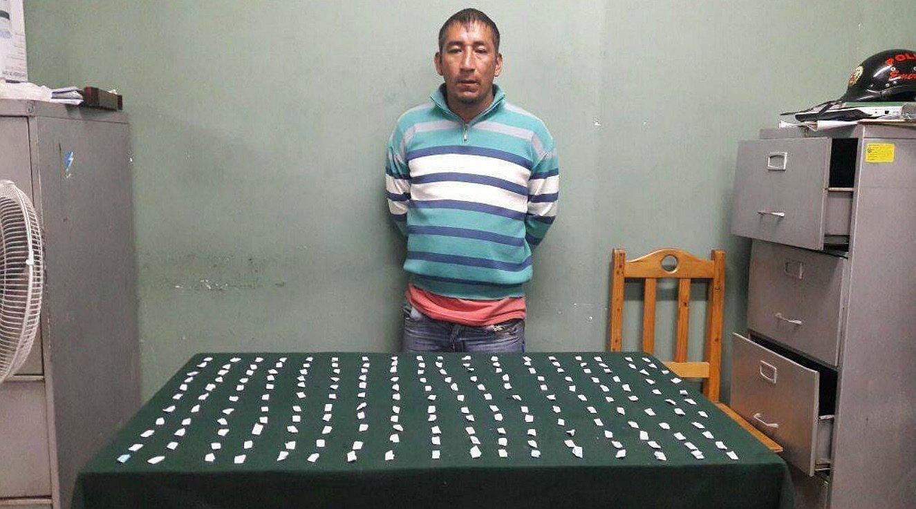 Chimbote: "Virolo" cae con 196 ketes de PBC 