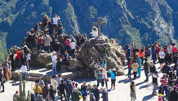 Autocolca no superó expectativas de visitas de turistas en el Colca